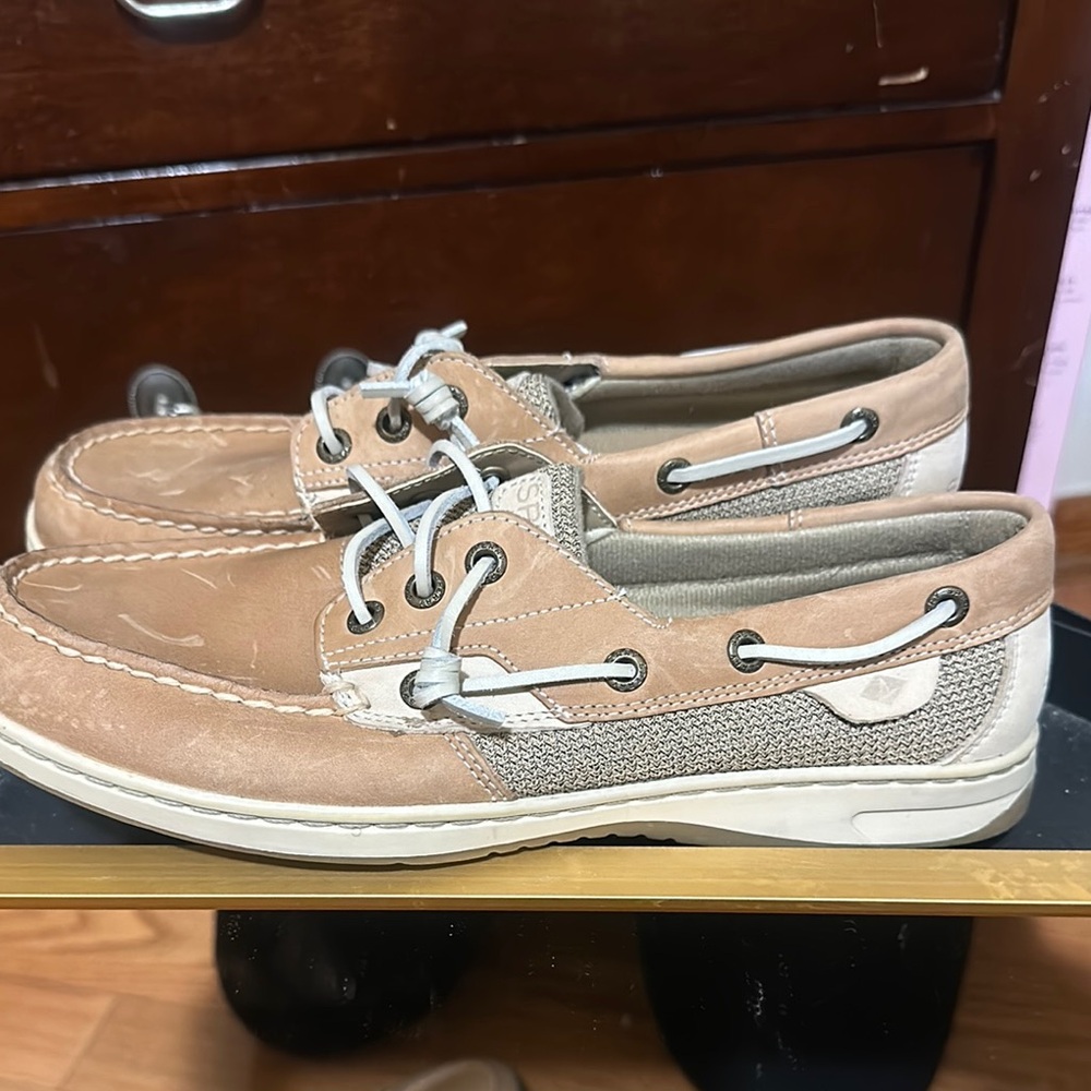Sperry Tan and Cream Flats with Moccasin Toe